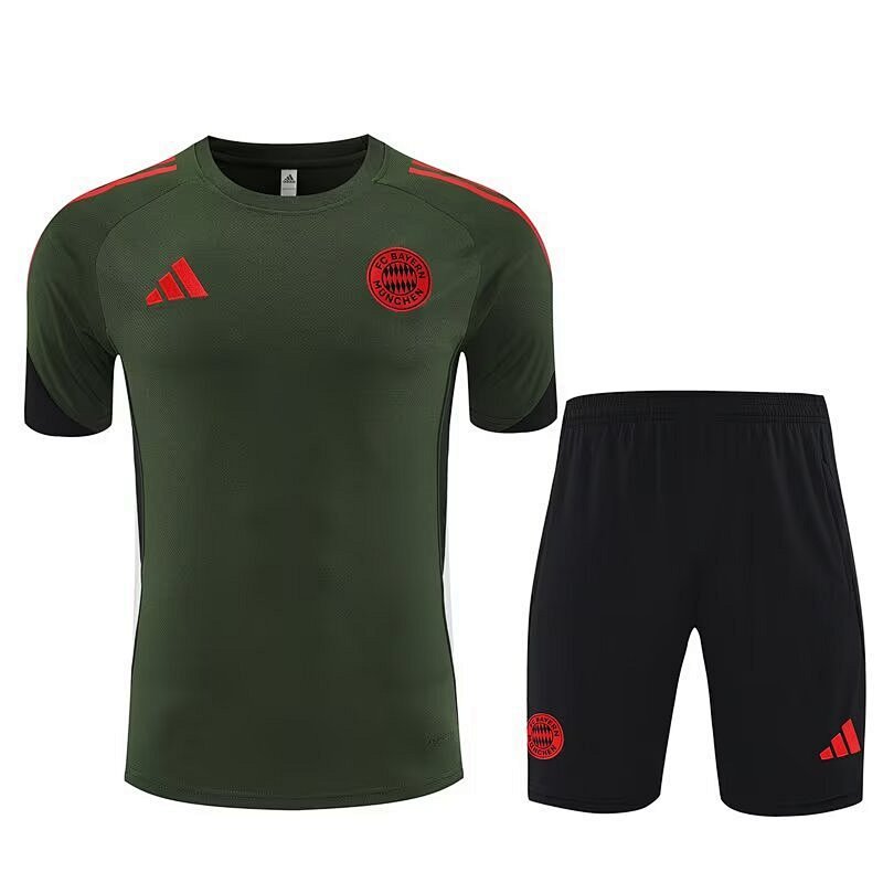 25-26 Bayern Training Suit