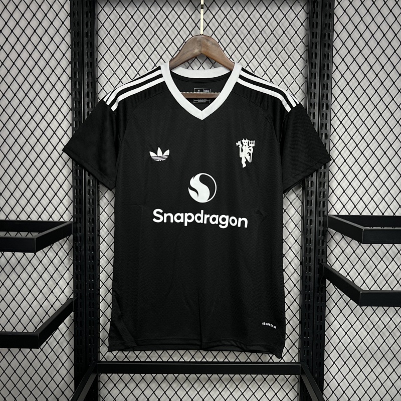 24-25 M-anchester U-nited Goalkeeper Black Jerseys