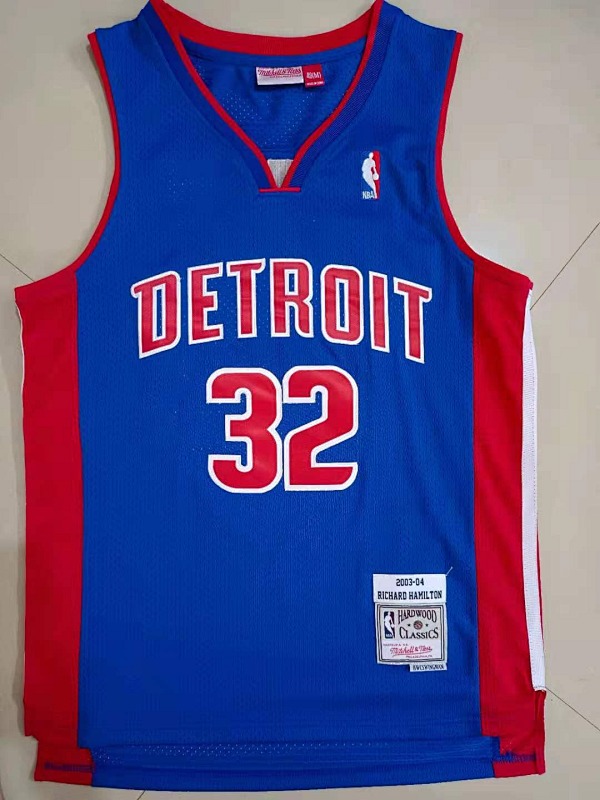 Pistons #32 Embroidery