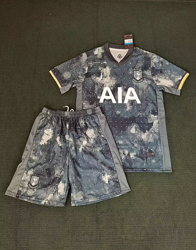 24-25 Tottenham Third Jerseys