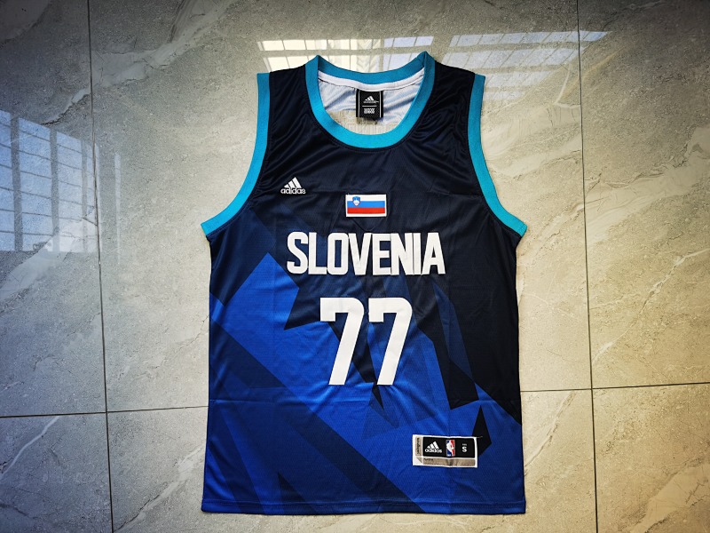 Mavericks #77 Embroidery
